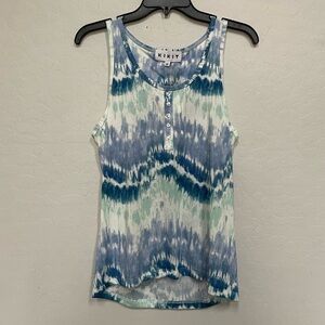 New kikit tank top size medium